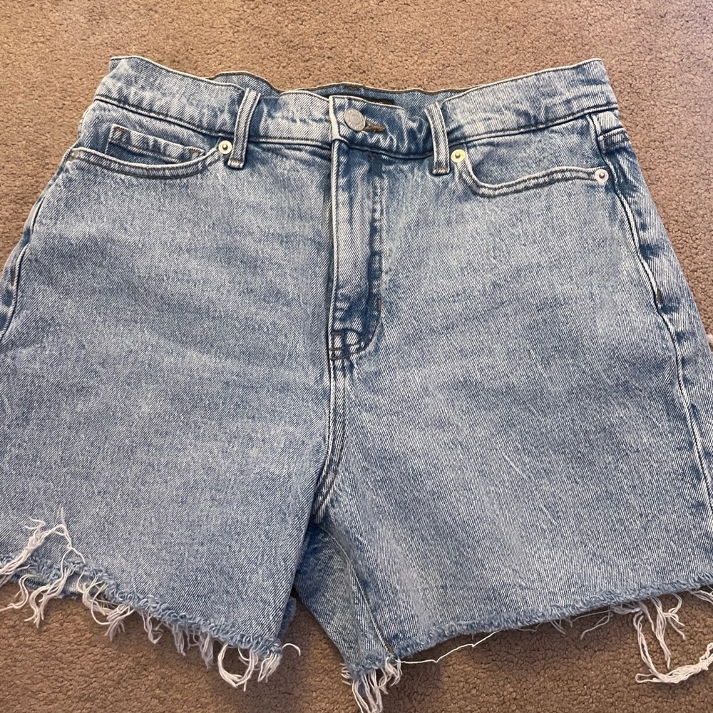 Brand new banana republic women’s girlfriend short in size 27